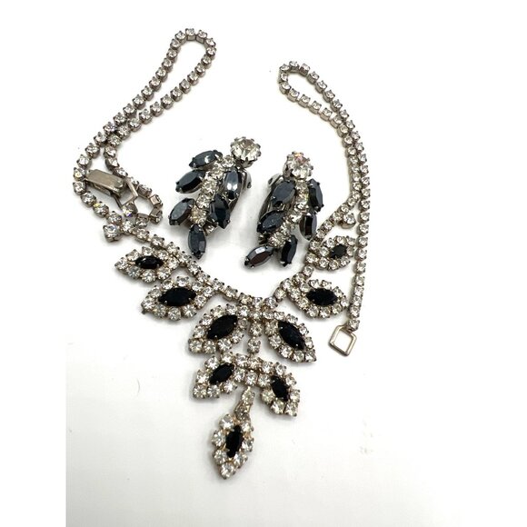 Vintage Black & Clear Rhinestone Bib Necklace Set Clip-On Earrings 1950s Glam - Picture 4 of 12